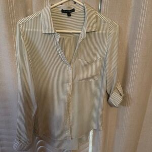 Velvet Heart Light Green Casual Button Down Shirt
